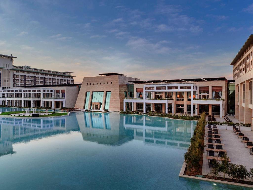 hotel-img